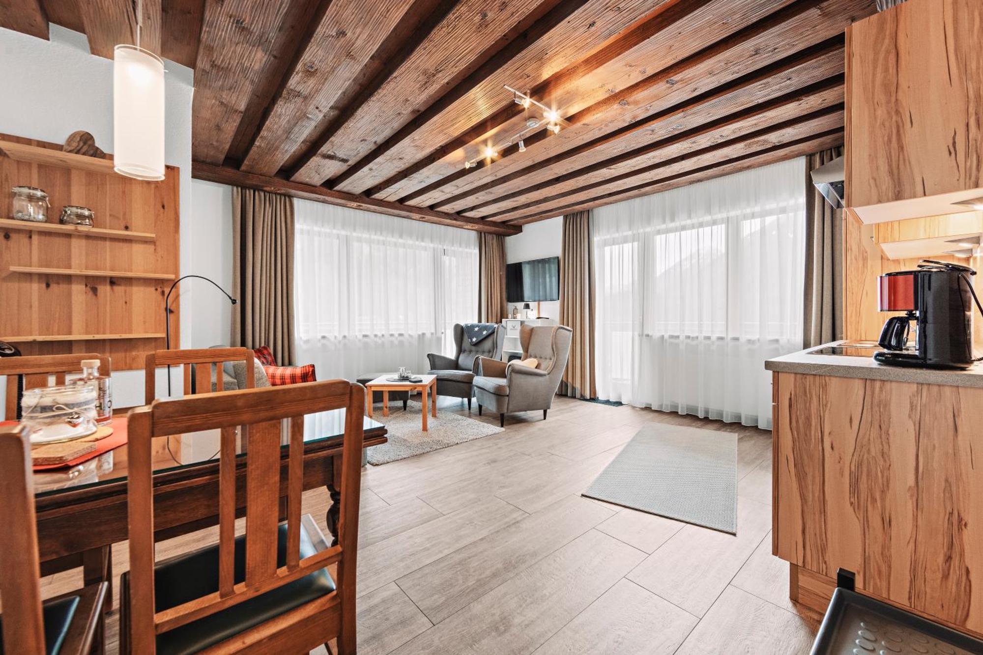 Herzblut Wohlfuehl Appartements Oetz Zewnętrze zdjęcie
